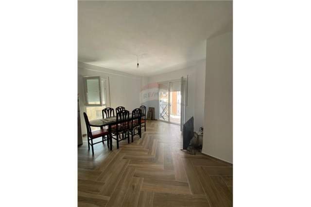 Tirane, shitet apartament 2+1+BLK Kati 3, 90 m² 164.000 Euro (Stacioni i trenit)