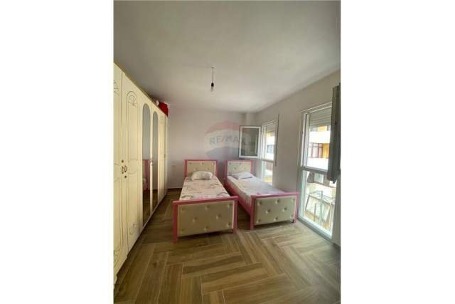 Tirane, shitet apartament 2+1+BLK Kati 3, 90 m² 164.000 Euro (Stacioni i trenit)