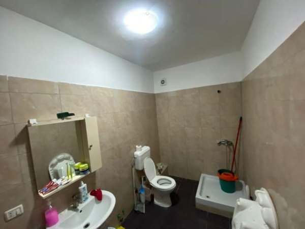 Tirane, shitet apartament Kati 4, 62 m² 74.400 Euro (Kompleksi Fratari)