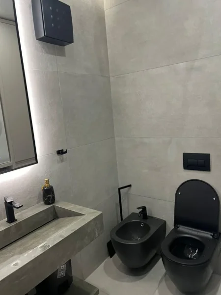 Shqiperi, shitet apartament 2+1+Ballkon Kati 9, 115 m² 455.000 € (petro nini)