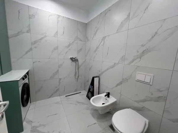 Tirane, jepet me qera apartament 1+1 Kati 3, 75 m² 750 € (Kopshti Zoologjik)