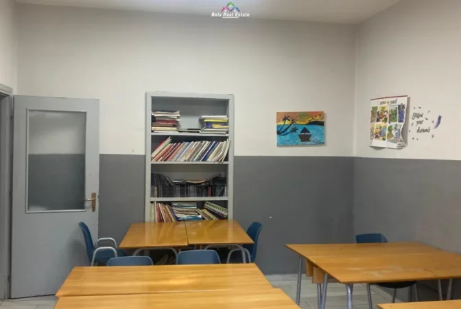 Tirane, jepet me qera zyre Kati 3, 100 m² 850 € (stadiumi dinamo)