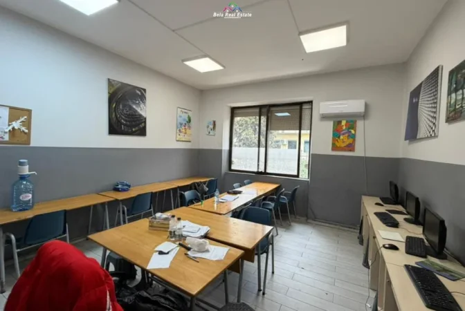 Tirane, jepet me qera zyre Kati 3, 100 m² 850 € (stadiumi dinamo)