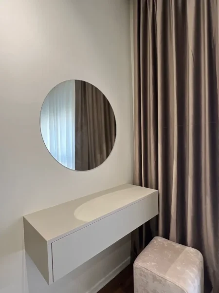 SUPER APARTAMENT 1+1  I MOBILUAR  650 € (RR. BARRIKADAVE)