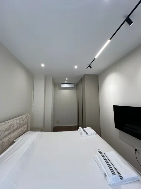 SUPER APARTAMENT 1+1  I MOBILUAR  650 € (RR. BARRIKADAVE)