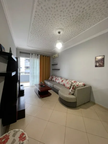 Tirane, jepet me qera apartament 2+1 Kati 4, 96 m² 500 € (ASTIR)