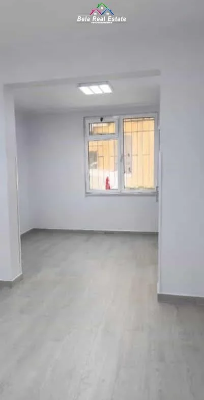 Tirane, jepet me qera zyre Kati 1, 100 m² 600 € (vasil shanto)