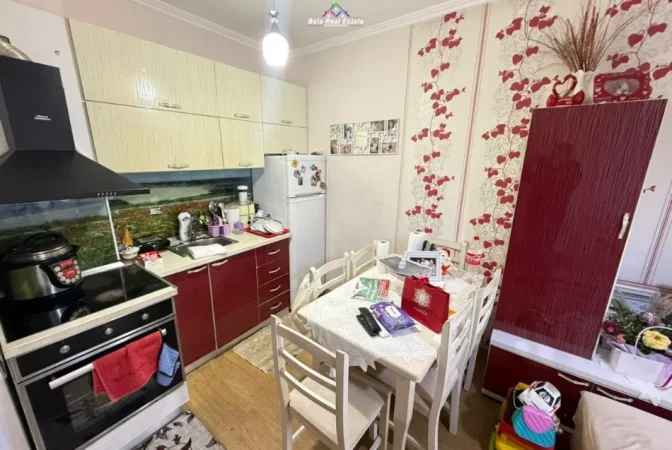 Tirane, jepet me qera apartament 1+1+Ballkon Kati 6, 62 m² 470 € (muhamed deliu)