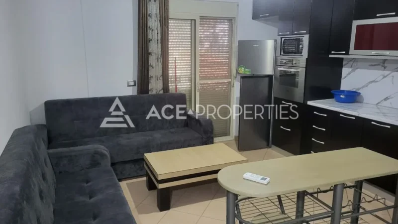 Durres, jepet me qera apartament 1+1 Kati 5, 300 € (SHKEMB KAVAJE)