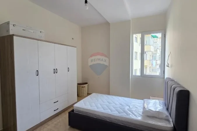 Tirane, jepet me qera apartament 2+1 , 100 m² 400 € (rruga muhamet gjollesha)