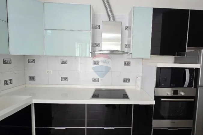 Tirane, jepet me qera apartament 2+1 , 100 m² 400 € (rruga muhamet gjollesha)