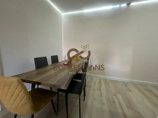 Tirane, jepet me qera apartament 2+1+Ballkon Kati 2, 107 m² 400 € (fresk)