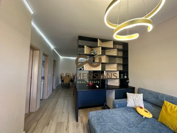 Tirane, jepet me qera apartament 2+1+Ballkon Kati 2, 107 m² 400 € (fresk)