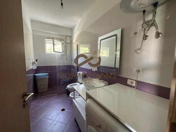 Tirane, jepet me qera apartament 2+1+Ballkon Kati 2, 107 m² 400 € (fresk)