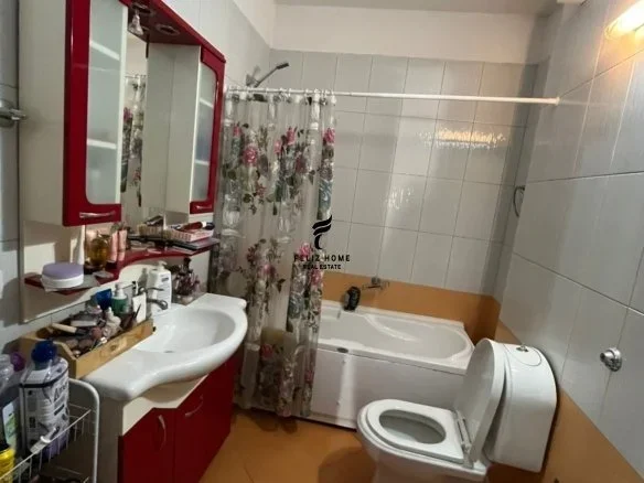 Tirane, shitet apartament 2+1 Kati 8, 118 m² 330.000 € (RRUGA E DIBRES)
