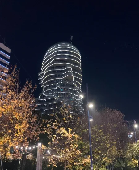 Tirane, shitet apartament 2+1+2+Ballkon Kati 1, 223 m² 1.157.600 € (Qender, TIRANA’S ROCK)