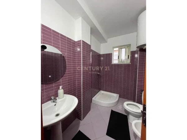Durres, jepet me qera apartament 1+1 Kati 1, 60 m² 600 € (Plazh,Durres)