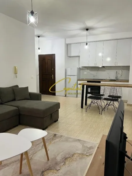 Tirane, jepet me qera apartament 2+1 Kati 3, 75 m² 550 € (KODRA E DIELLIT)