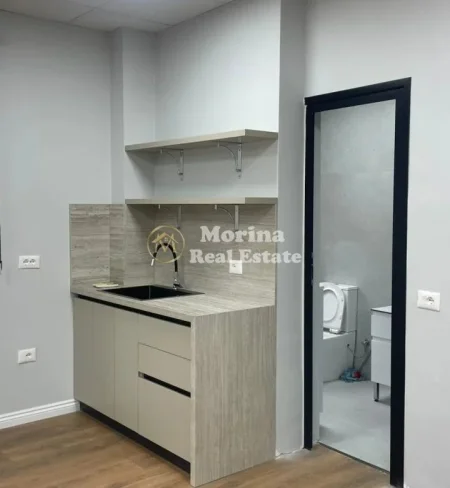 Tirane, jepet me qera ambjent biznesi Kati 1, 89 m² 950 € (Qender)