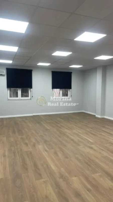 Tirane, jepet me qera ambjent biznesi Kati 1, 89 m² 950 € (Qender)