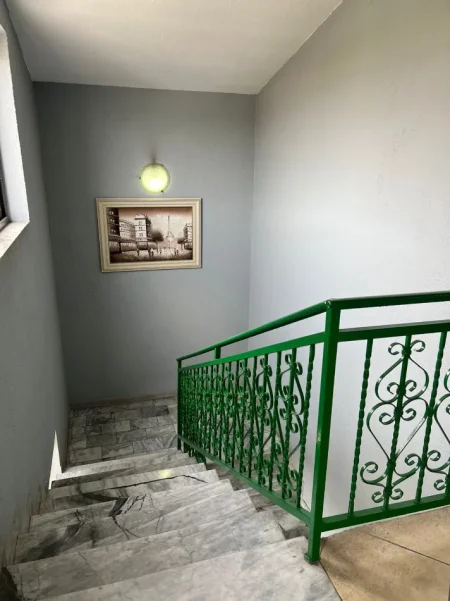 Tirane, shitet hotel Kati 3, 1.250 m² 850.000 €