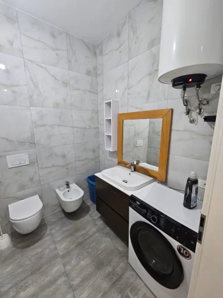 Tirane, jap me qera apartament 2+1+Parkim, Kati 6, 100 m² 550 € (Mangalem 21, Shkalla 14)