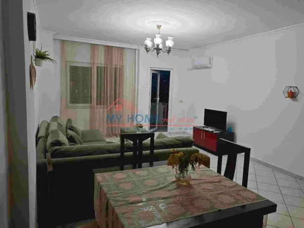 Tirane, jepet me qera apartament 1+1+Ballkon Kati 5, 70 m² 470 € (Rruga Dritan Hoxha)