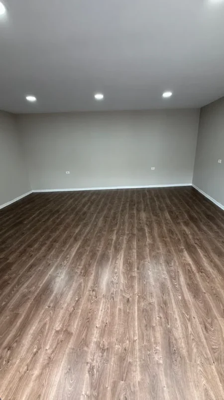 Tirane, shitet dyqan Kati 0, 36 m² 82.000 € (Laprake)