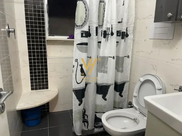 Tirane, jepet me qera apartament 2+1+Ballkon Kati 4, 60 m² 670 € (RRUGA E KOSOVAREVE)