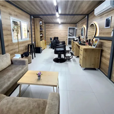 Tirane, oferte Ofrohet pune - BERBER me eksperience 1 €