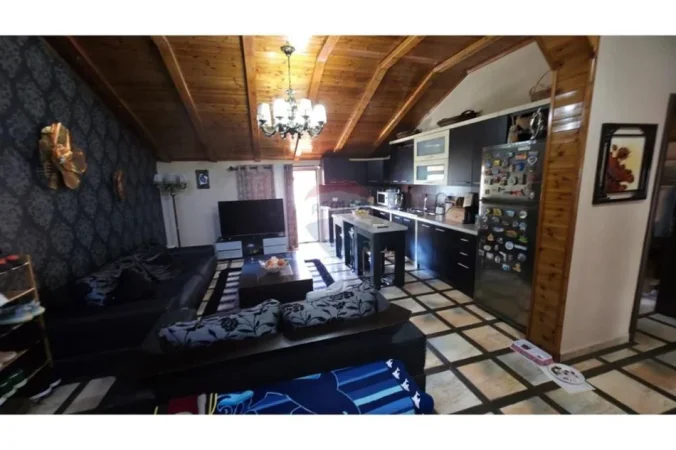 Tirane, shitet apartament 3+1 , 170.000 € (Tregu Elektrik)