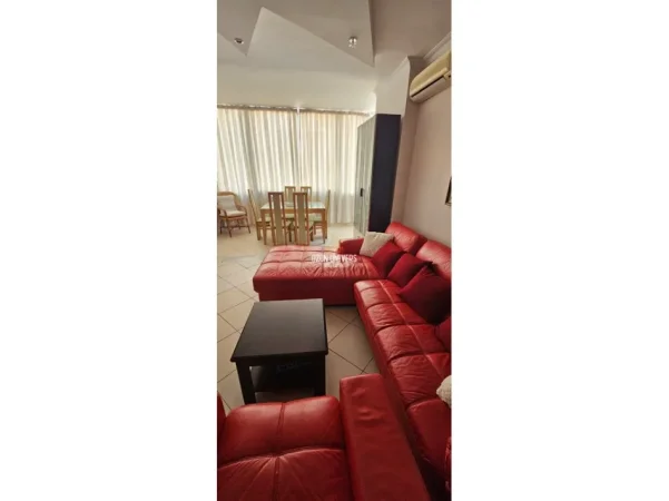 Vlore, shitet apartament 2+1+Ballkon Kati 4, 110 m² 285.000 € (Lungomare, Vlorë)