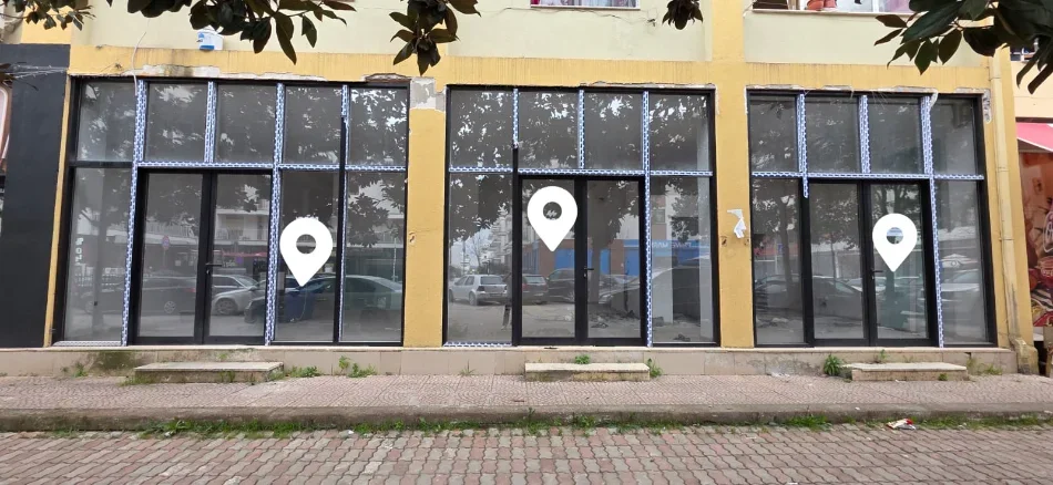 Tirane, shitet dyqan Kati 0, 350 m² 800.000 € (Astir)