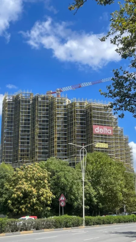 Tirane, shitet apartament 1+1 , 75 m² 121.500 € 