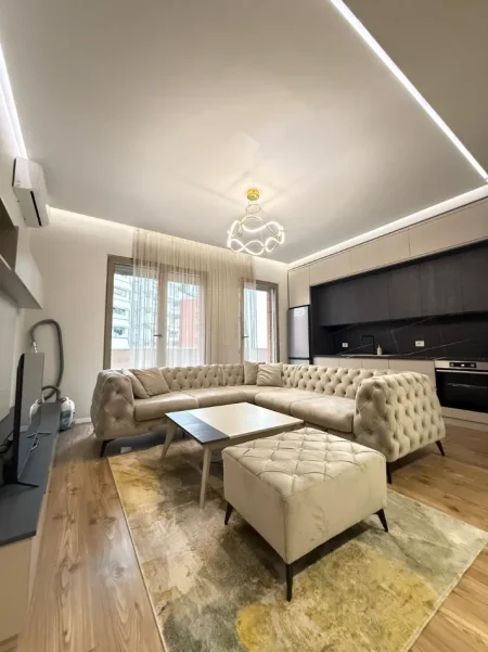 Tirane, jepet me qera apartament 1+1 , 90 m² 800 € (Kompleksi Delijorgji)