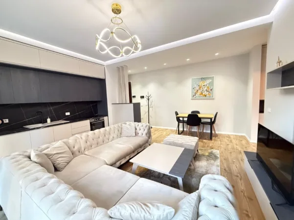 Tirane, jepet me qera apartament 1+1 Kati 3, 800 m² 800 € (KOMPLEKSI DELIJORGJI)