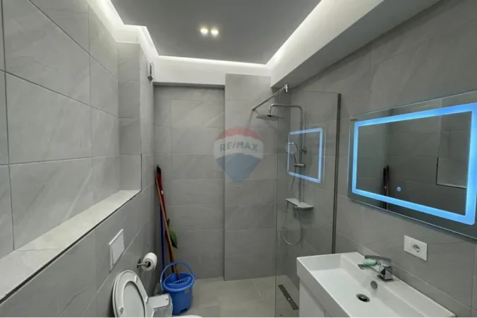 Shitet apartament 1+1 Kati 3, 65 m² 168.000 € (kodra e diellit 1)