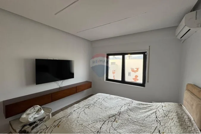 Shitet apartament 1+1 Kati 3, 65 m² 168.000 € (kodra e diellit 1)