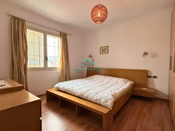 Vlore, jepet me qera apartament 5+1+Aneks+Ballkon Kati 9, 200 m² (kisha ortodokse)