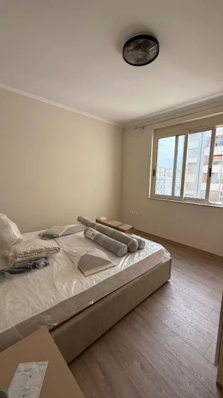 Tirane, jepet me qera apartament 1+1+Ballkon Kati 6, 67 m² 500 € (ASTIR)