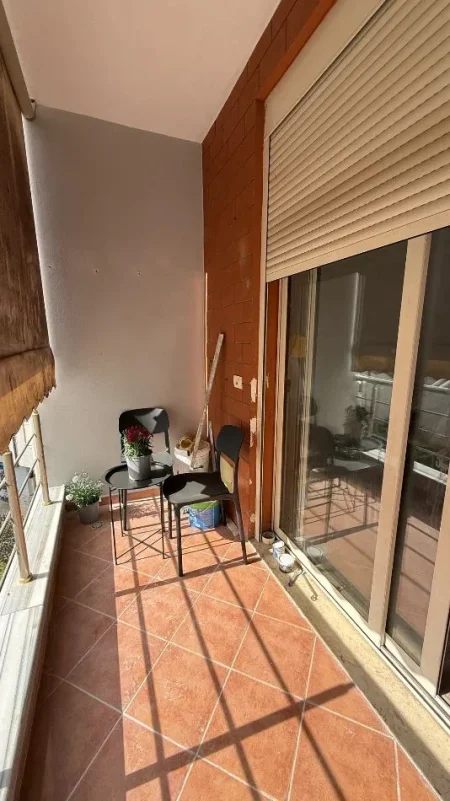 Tirane, jepet me qera apartament 1+1+Ballkon Kati 6, 67 m² 500 € (ASTIR)