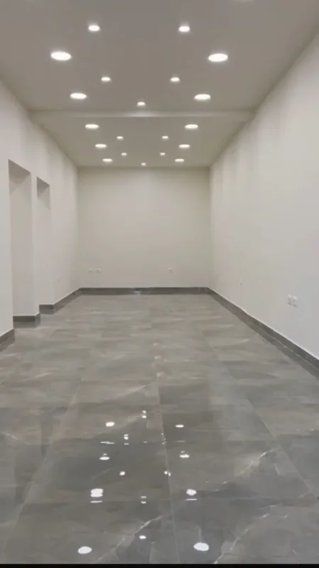 Tirane, jepet me qera dyqan Kati 0, 67 m² 2.500 € (STADIUMI DINAMO)