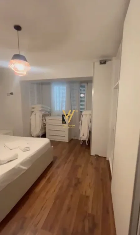 Tirane, jepet me qera apartament 2+1+Ballkon Kati 2, 114 m² 1.050 € (RRUGA MARGARITA TUTULANI)