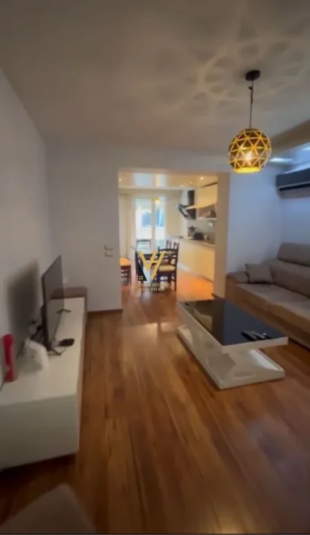 Tirane, jepet me qera apartament 2+1+Ballkon Kati 2, 114 m² 1.050 € (RRUGA MARGARITA TUTULANI)