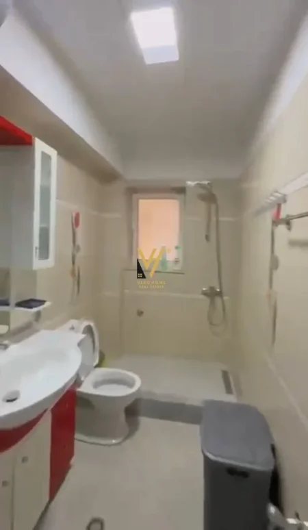 Tirane, jepet me qera apartament 2+1+Ballkon Kati 2, 90 m² 920 € (PAZARI I RI)