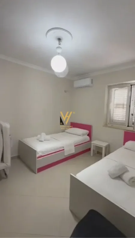 Tirane, jepet me qera apartament 2+1+Ballkon Kati 2, 90 m² 920 € (PAZARI I RI)