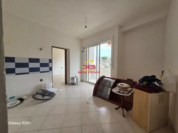 Vlore, shitet apartament 1+1+Ballkon Kati 7, 54 m² 79.000 € (Rruga Ismail Qemali)