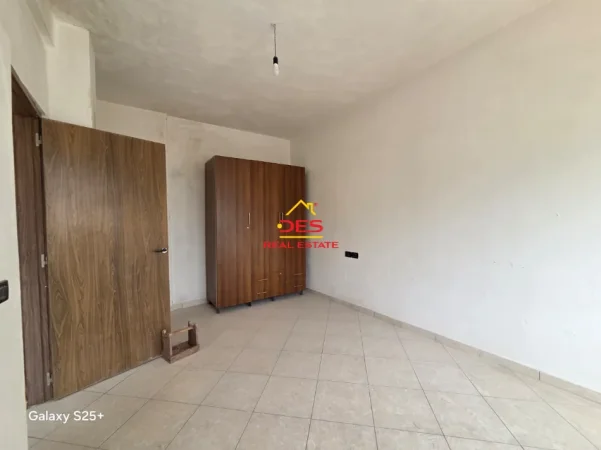 Vlore, shitet apartament 1+1+Ballkon Kati 7, 54 m² 79.000 € (Rruga Ismail Qemali)