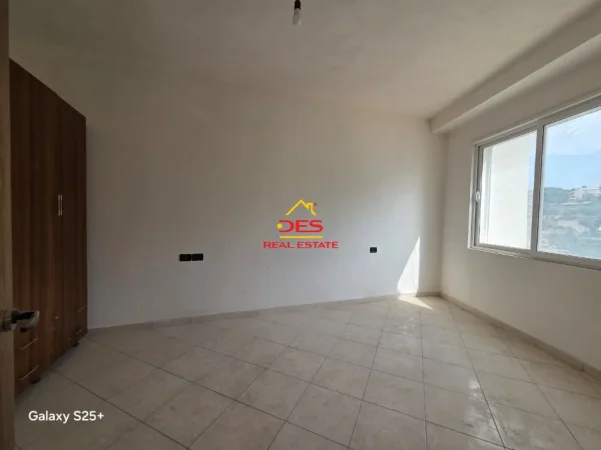 Vlore, shitet apartament 1+1+Ballkon Kati 7, 54 m² 79.000 € (Rruga Ismail Qemali)