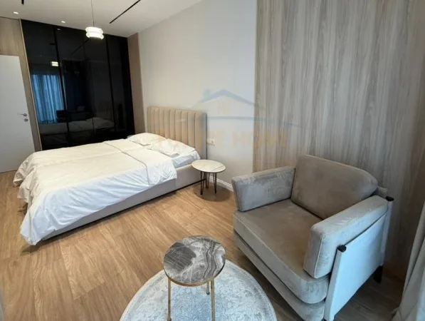 Tirane, jepet me qera apartament 1+1+Ballkon Kati 12, 85 m² 1.200 € (Rruga e Barrikadave)